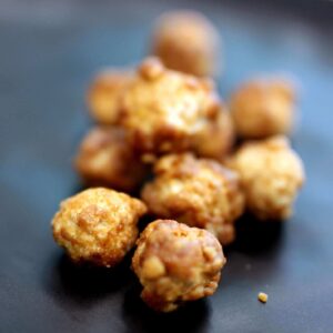 Karamellisierte Macadamia