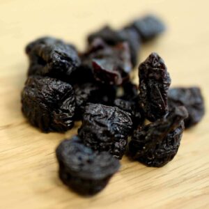Pflaumen getrocknet & entsteint