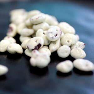 Preiselbeeren umhüllt mit weißer Joghurtschokolade