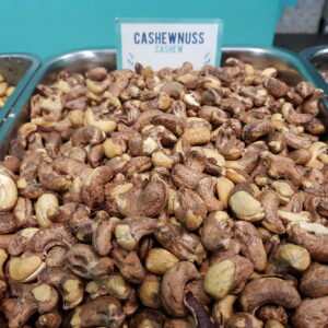 Cashewkerne mit Schale, geröstet & gesalzen